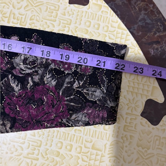 Dressbarn Black and Purple Long Sleeve Blouse with V-Neck 2 Piece set - Picture 15 of 15